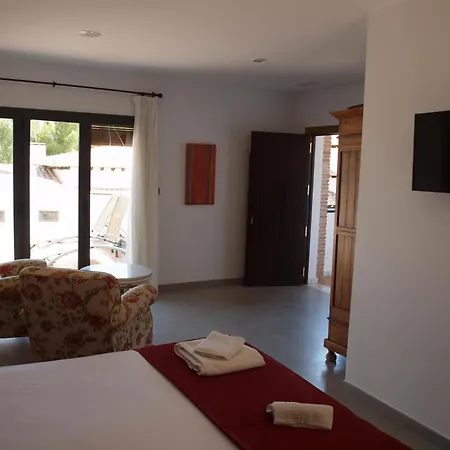 Rural La Alcanacia Hotel 3*
